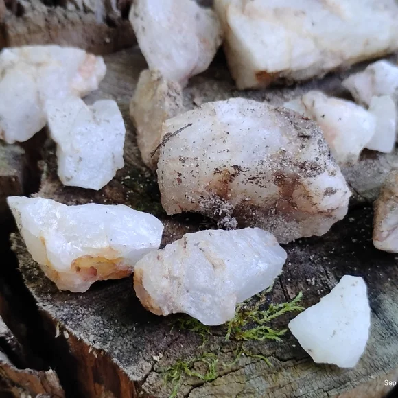 Freshly Harvested Quartz Collection - Picture 2 of 5